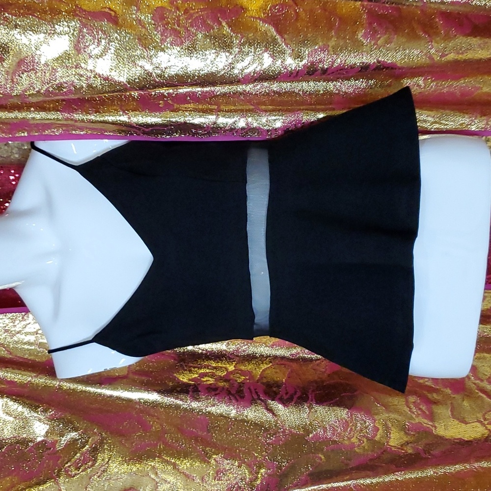 Cute peplum bar top